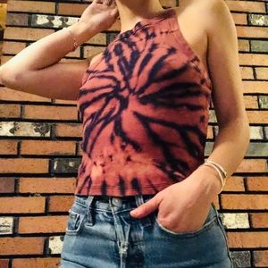 Hand dyed + altered tank top 🌺